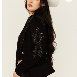 IDYLLWIND WOMEN'S BURBANK EMBROIDERED AND STUDDED SUPER STRETCH BLAZER!